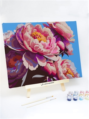 {{photo.Alt || photo.Description || 'Пионы на голубом фоне - Цветы.'}}